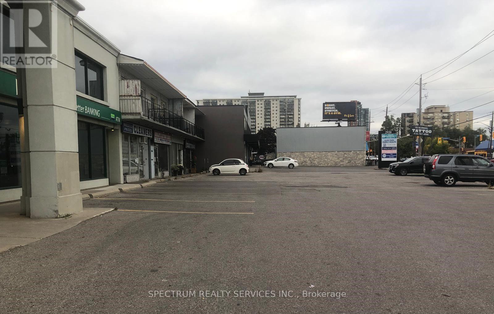 2906 Dufferin Street, Toronto, Ontario  M6B 3S8 - Photo 4 - W13071176