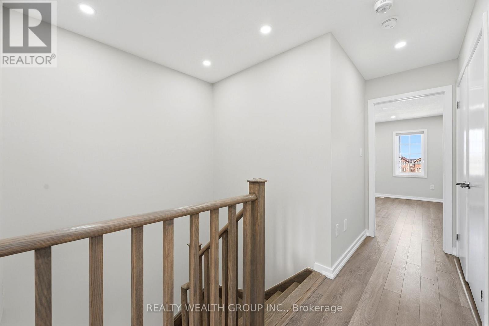 112 Golden Springs Drive, Brampton, Ontario  L7A 4N7 - Photo 12 - W13071236
