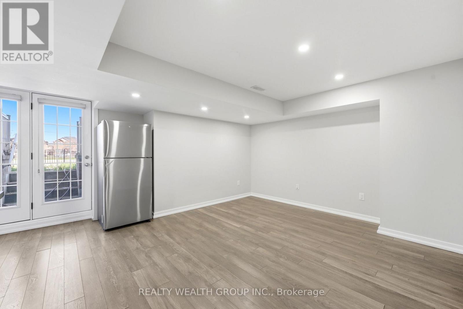112 Golden Springs Drive, Brampton, Ontario  L7A 4N7 - Photo 26 - W13071236