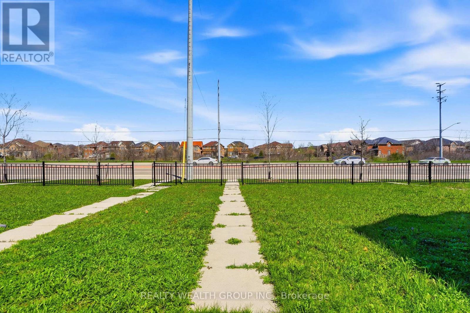 112 Golden Springs Drive, Brampton, Ontario  L7A 4N7 - Photo 33 - W13071236