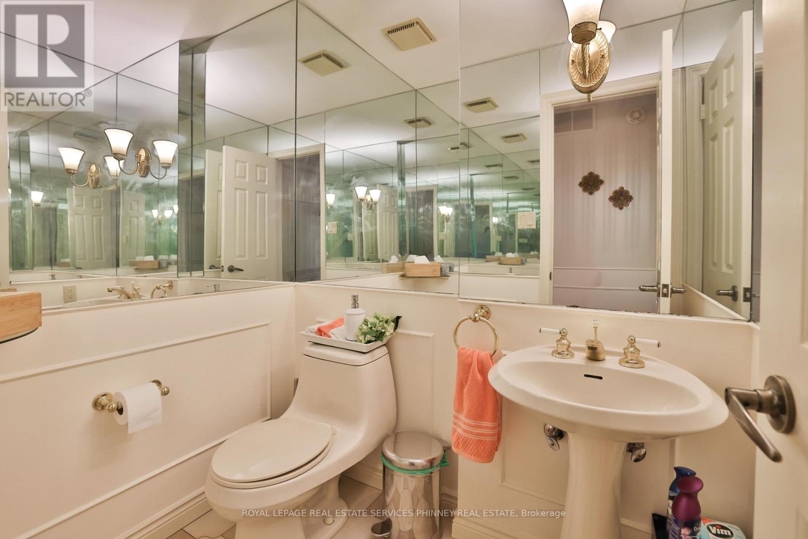 935 Red Pine Crescent, Mississauga, Ontario  L5H 4E7 - Photo 14 - W13071254