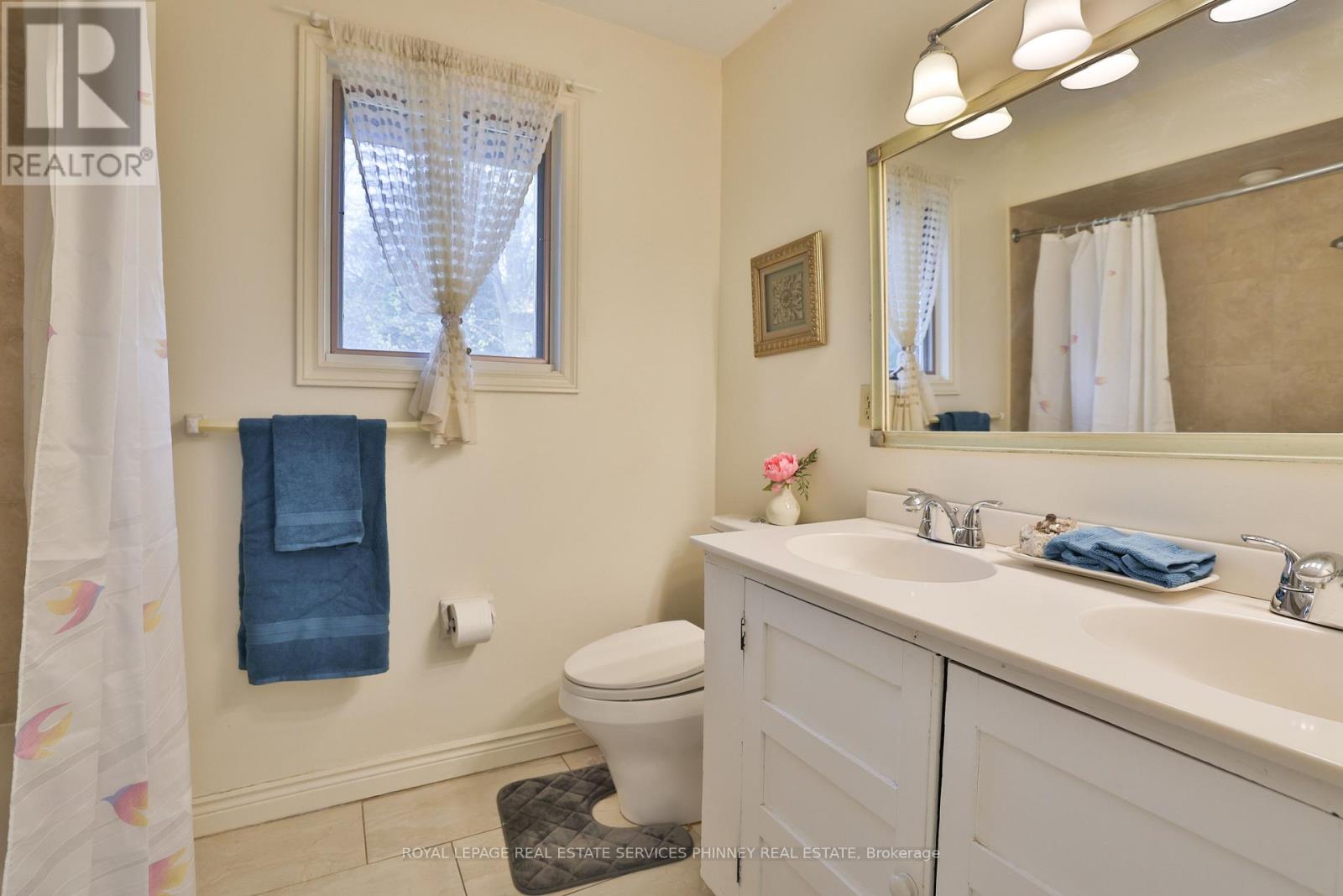935 Red Pine Crescent, Mississauga, Ontario  L5H 4E7 - Photo 23 - W13071254
