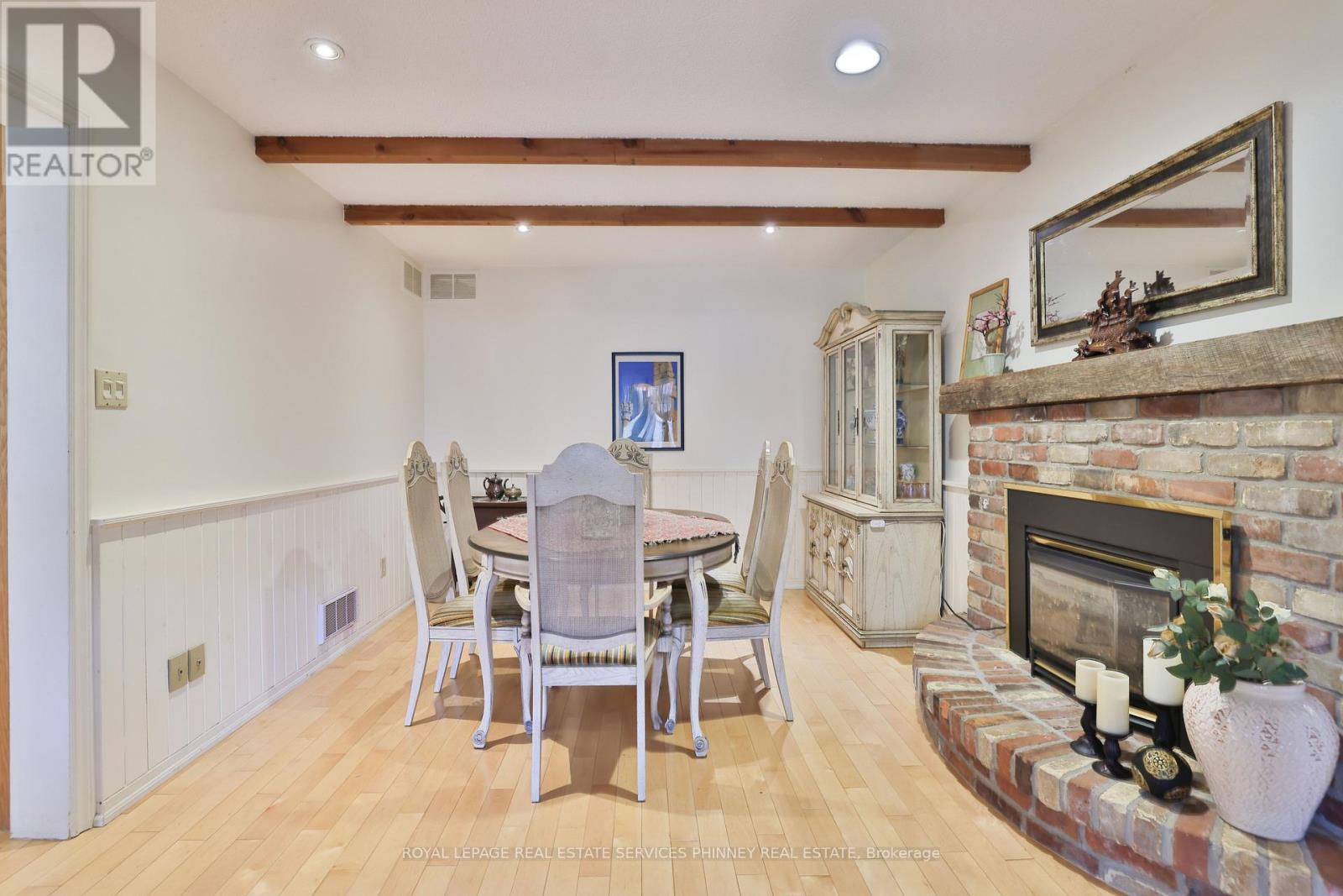 935 Red Pine Crescent, Mississauga, Ontario  L5H 4E7 - Photo 7 - W13071254