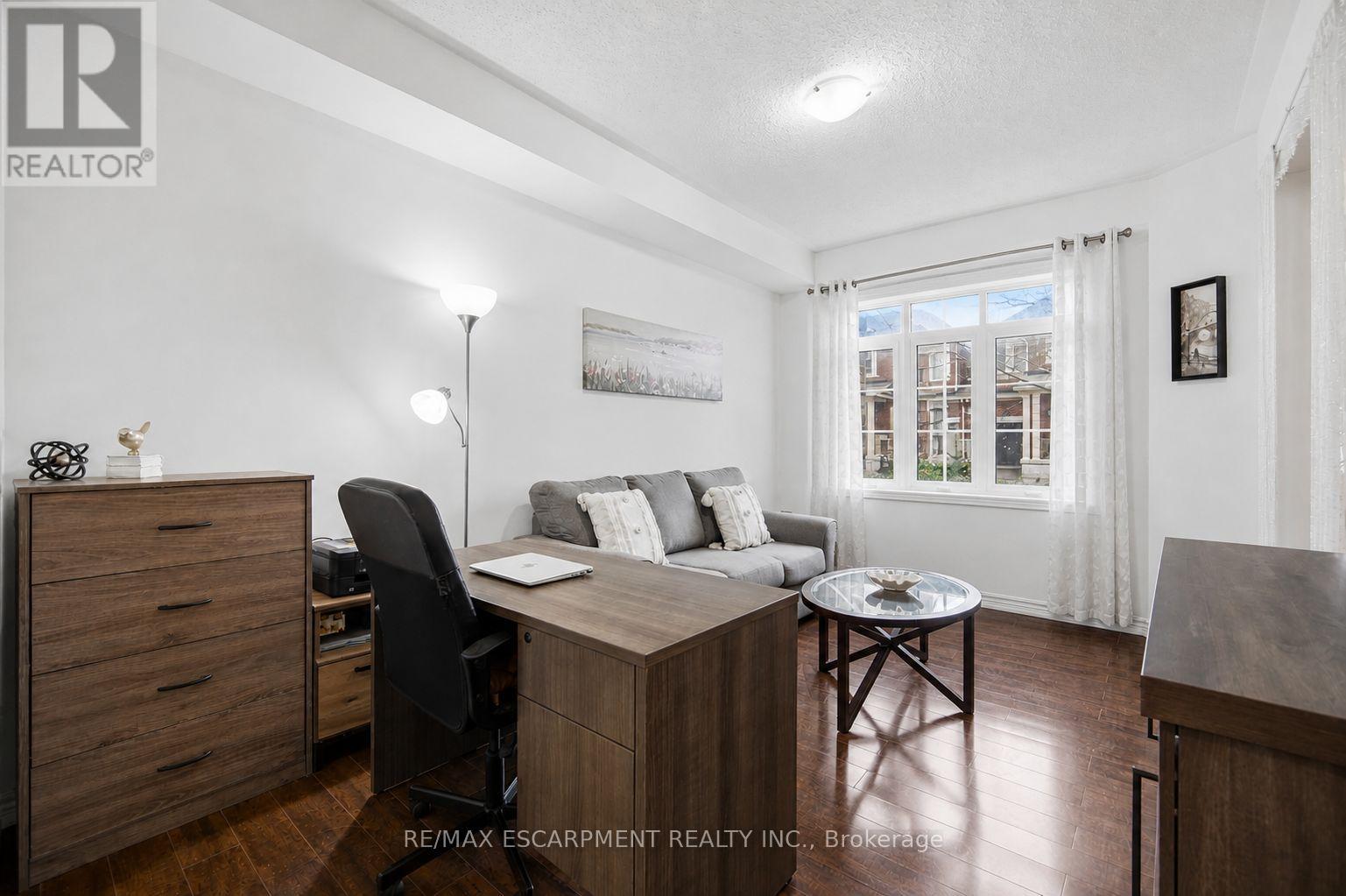 3062 Eberly Woods Drive, Oakville, Ontario  L6M 0T5 - Photo 11 - W13071258