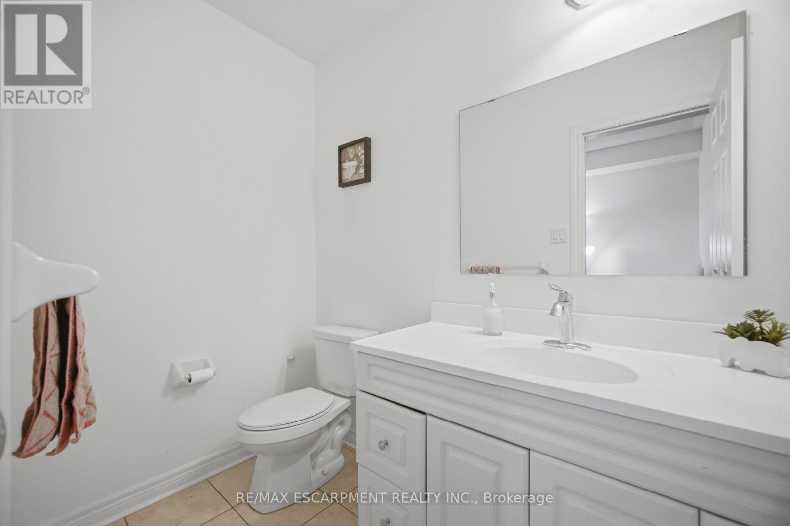 3062 Eberly Woods Drive, Oakville, Ontario  L6M 0T5 - Photo 13 - W13071258