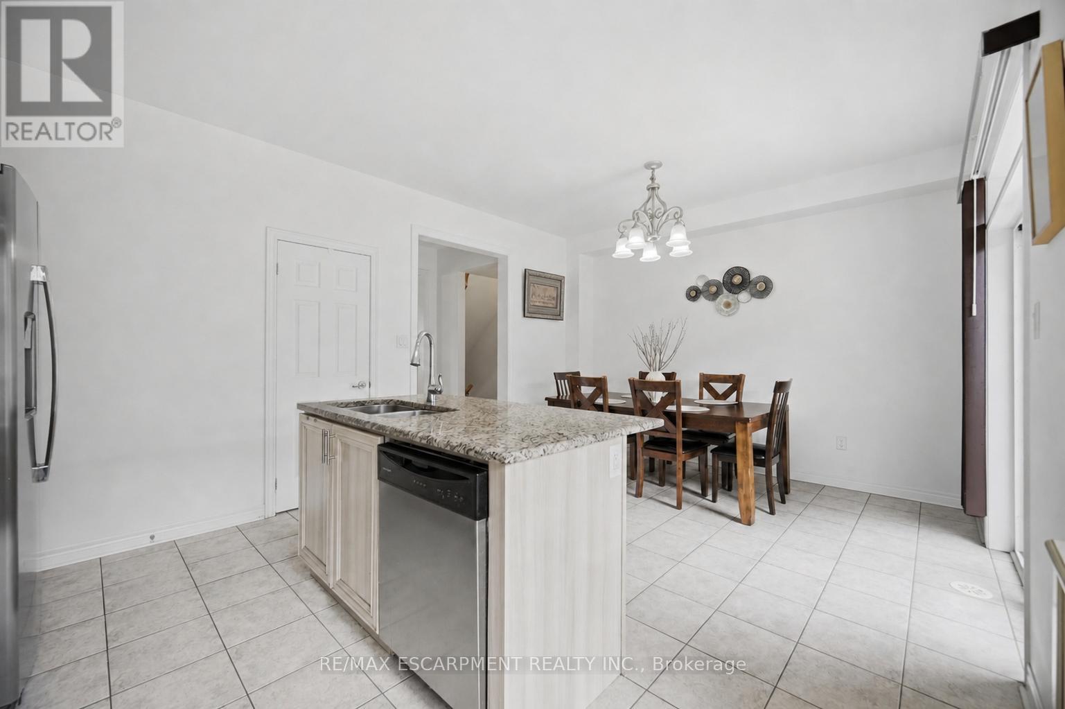 3062 Eberly Woods Drive, Oakville, Ontario  L6M 0T5 - Photo 23 - W13071258