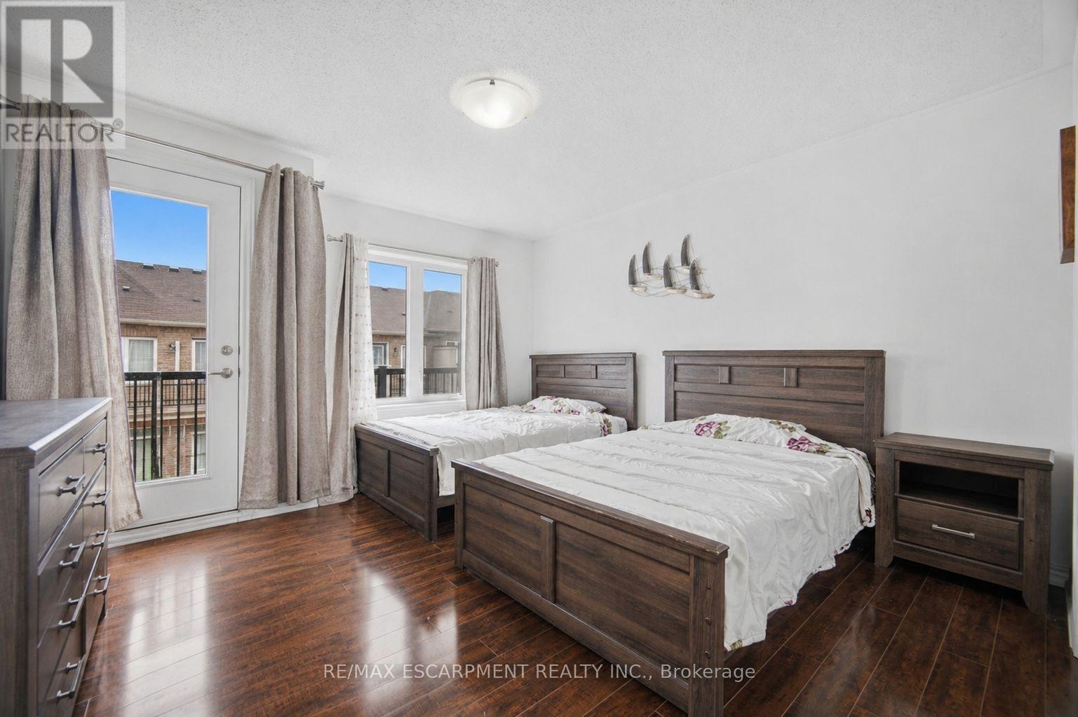 3062 Eberly Woods Drive, Oakville, Ontario  L6M 0T5 - Photo 32 - W13071258