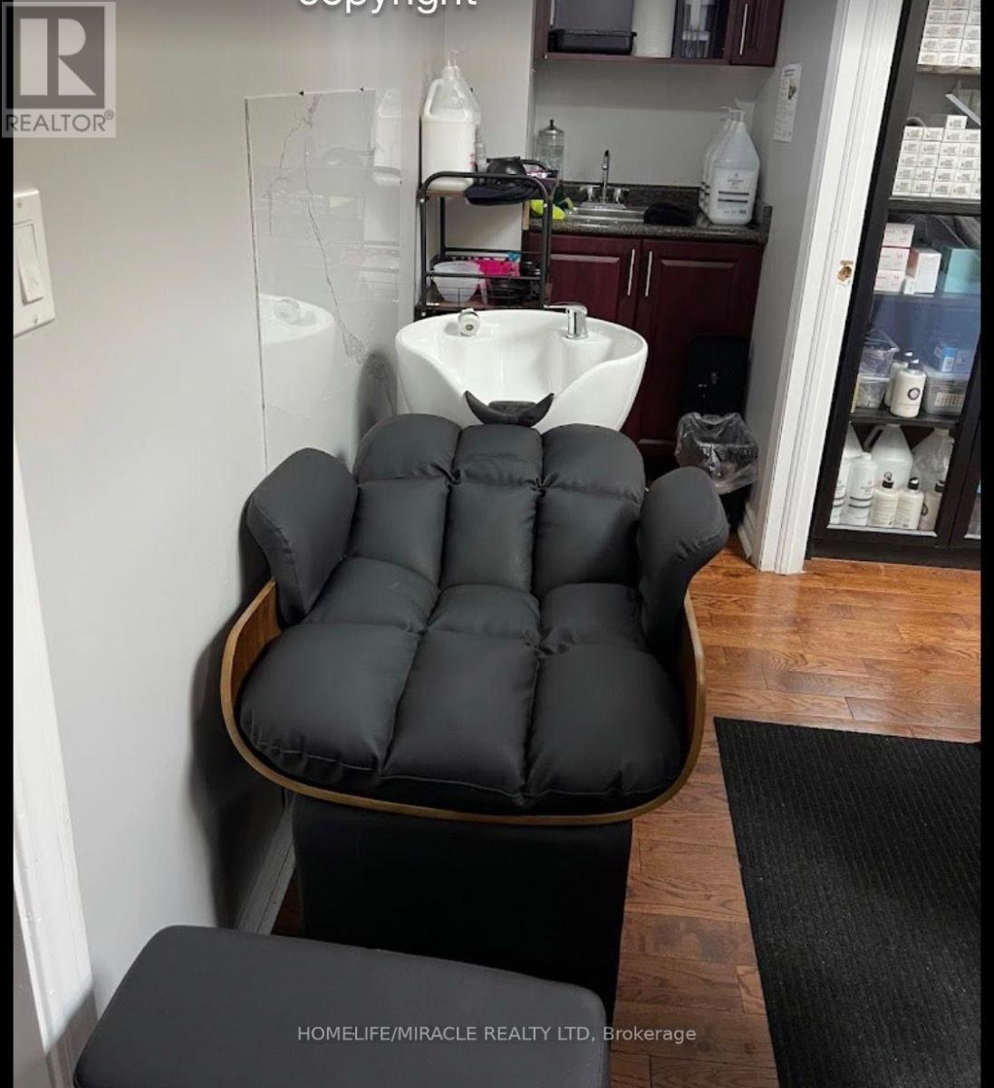 196 Main Street N, Brampton, Ontario  L6V 1P1 - Photo 3 - W13071276