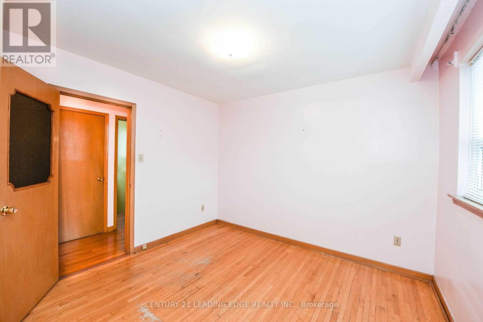 3717 Morning Star Drive, Mississauga, Ontario  L4T 1Y6 - Photo 5 - W13071284