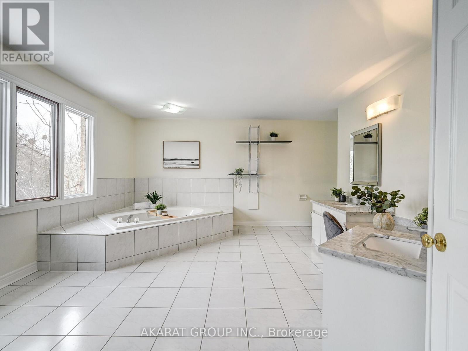 1626 Heritage Way, Oakville, Ontario  L6M 2Z4 - Photo 28 - W13071286