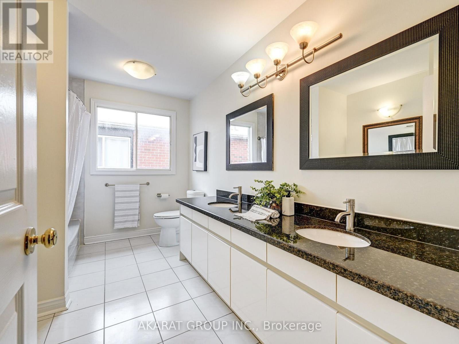 1626 Heritage Way, Oakville, Ontario  L6M 2Z4 - Photo 40 - W13071286
