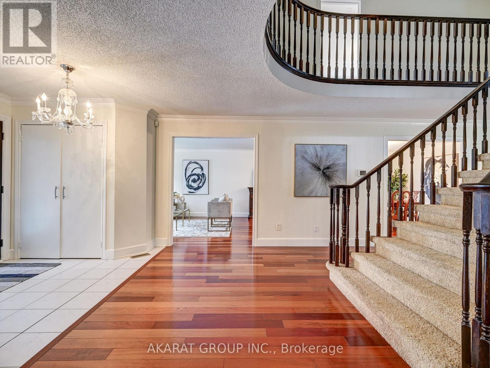 1626 Heritage Way, Oakville, Ontario  L6M 2Z4 - Photo 6 - W13071286