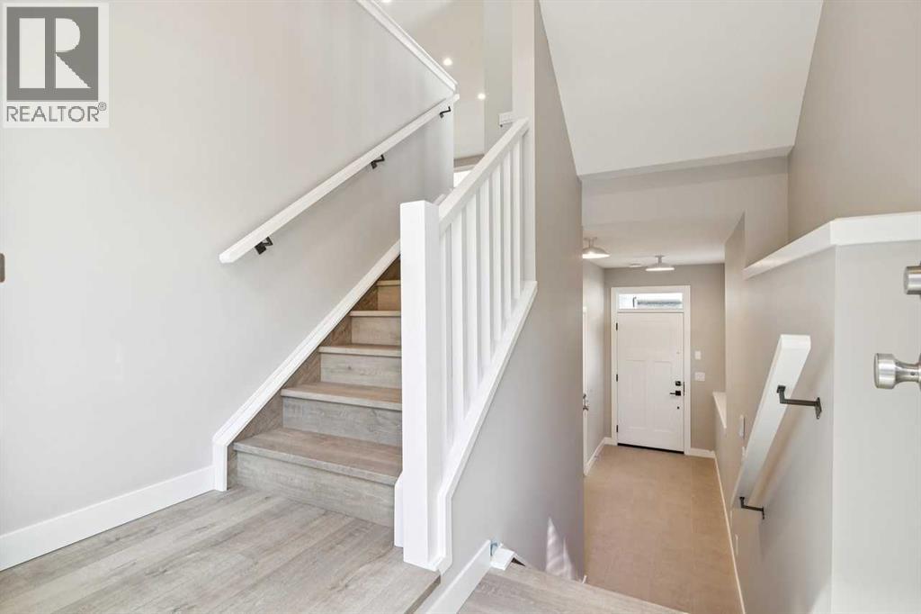 413 Shawnee Terrace Sw, Calgary, Alberta  T2Y 0X5 - Photo 7 - A2307017