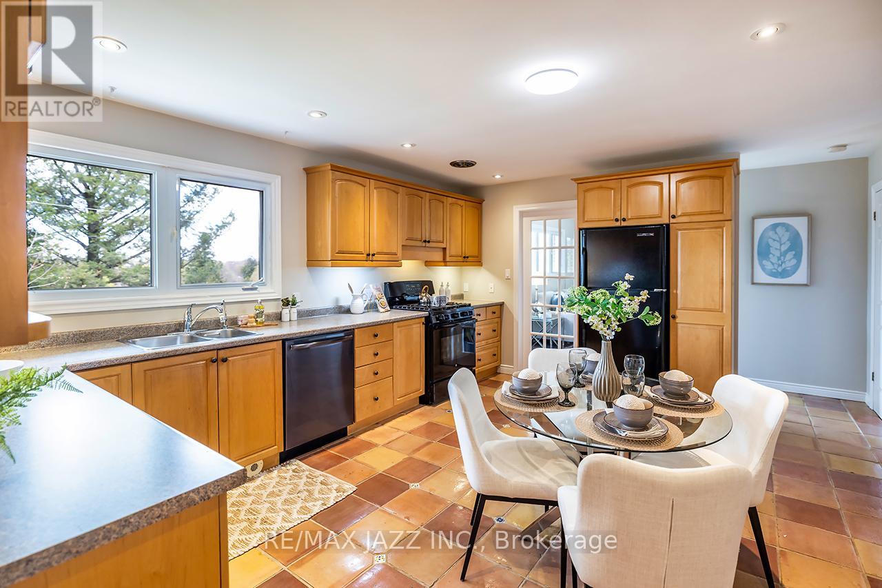 480 Elizabeth Street, Oshawa, Ontario  L1J 5T1 - Photo 9 - E13067340
