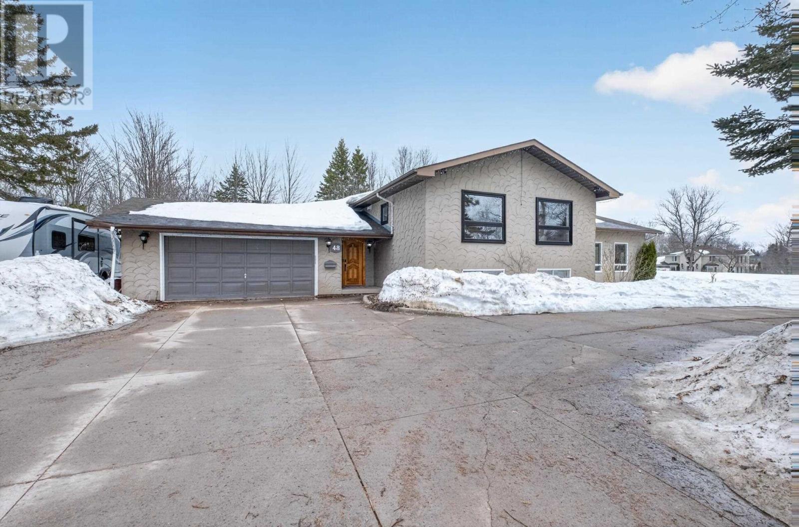 48 Palomino DR, Sault Ste. Marie, Ontario