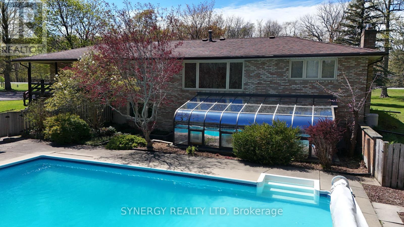 4422 Nauvoo Road, Brooke-Alvinston, Ontario  N0M 2S0 - Photo 3 - X12708386