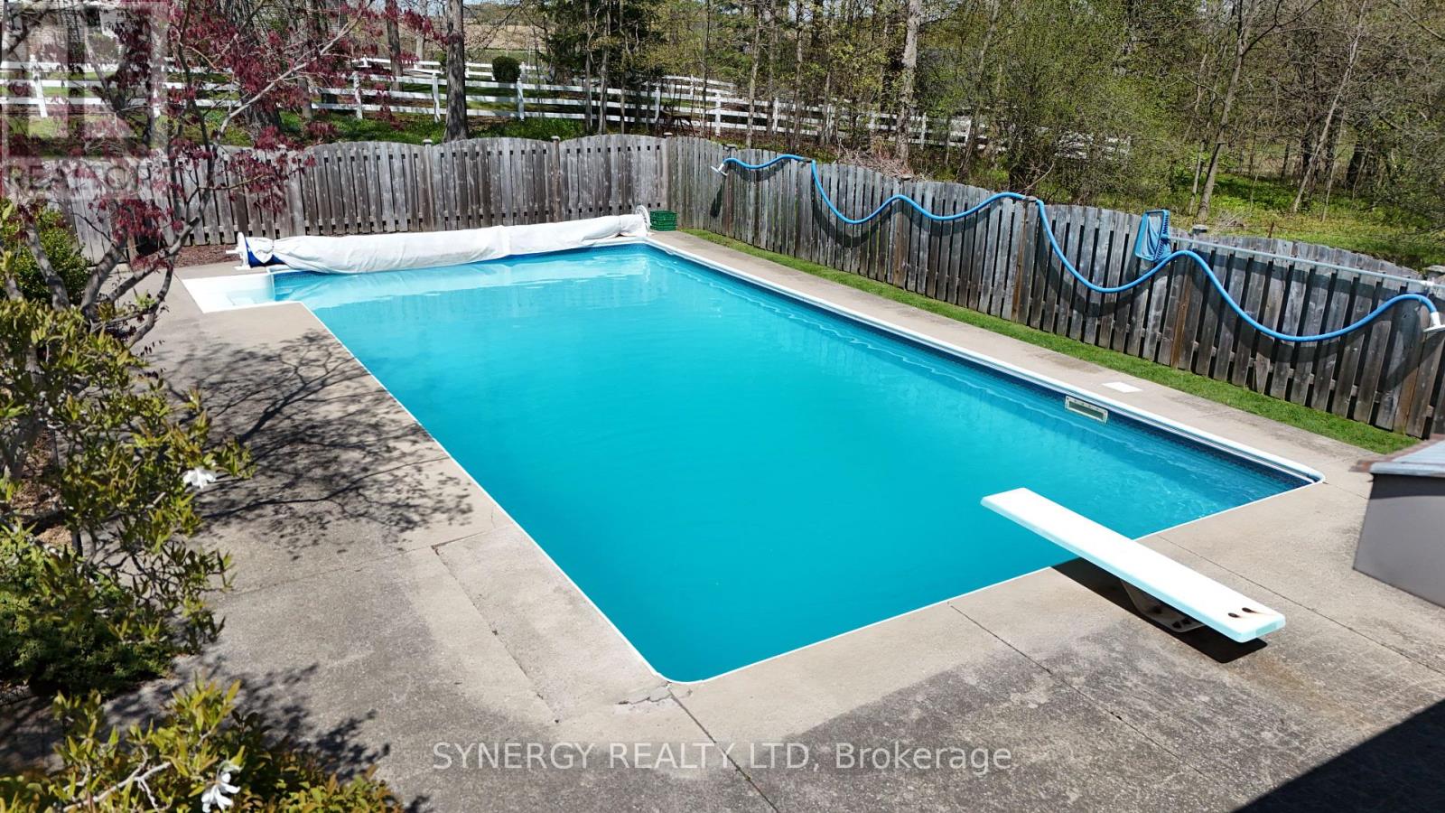 4422 Nauvoo Road, Brooke-Alvinston, Ontario  N0M 2S0 - Photo 5 - X12708386