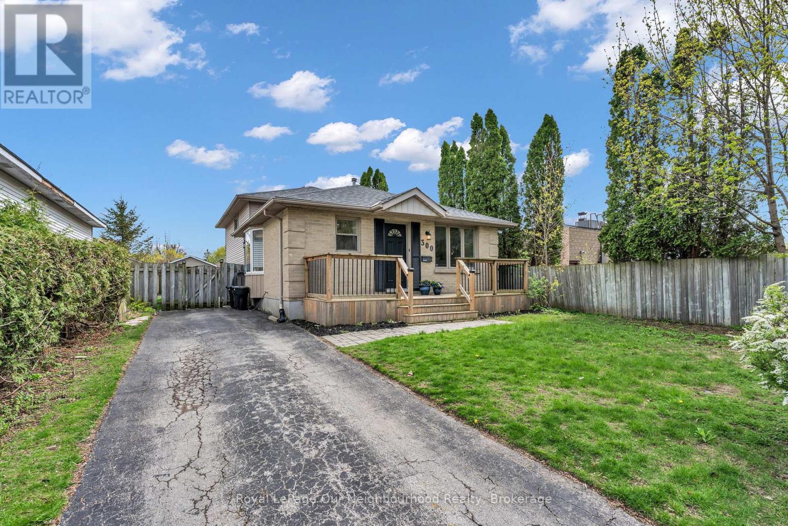 300 ARDSLEY CRESCENT, London North, Ontario