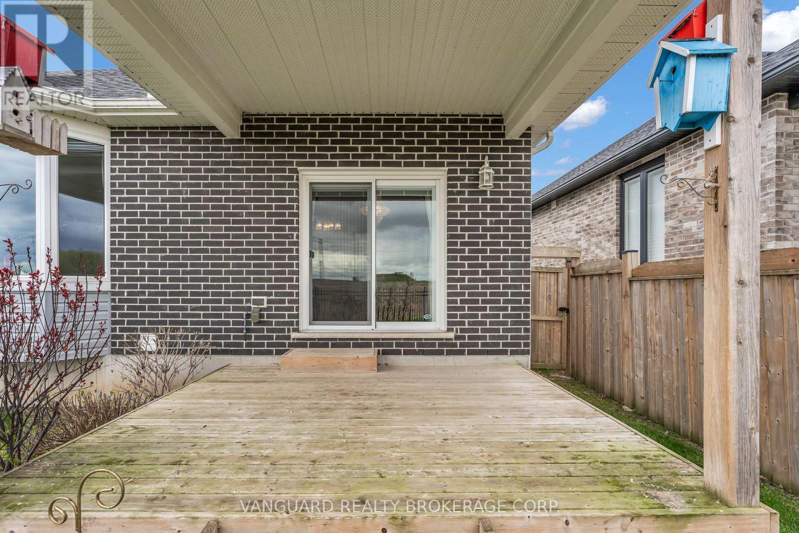 18 Crocus Avenue, Tillsonburg, Ontario  N4G 5S9 - Photo 35 - X13071190