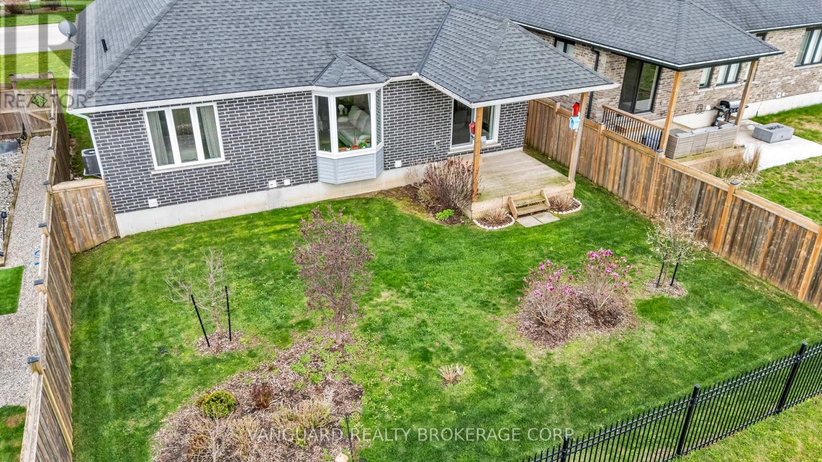 18 Crocus Avenue, Tillsonburg, Ontario  N4G 5S9 - Photo 37 - X13071190