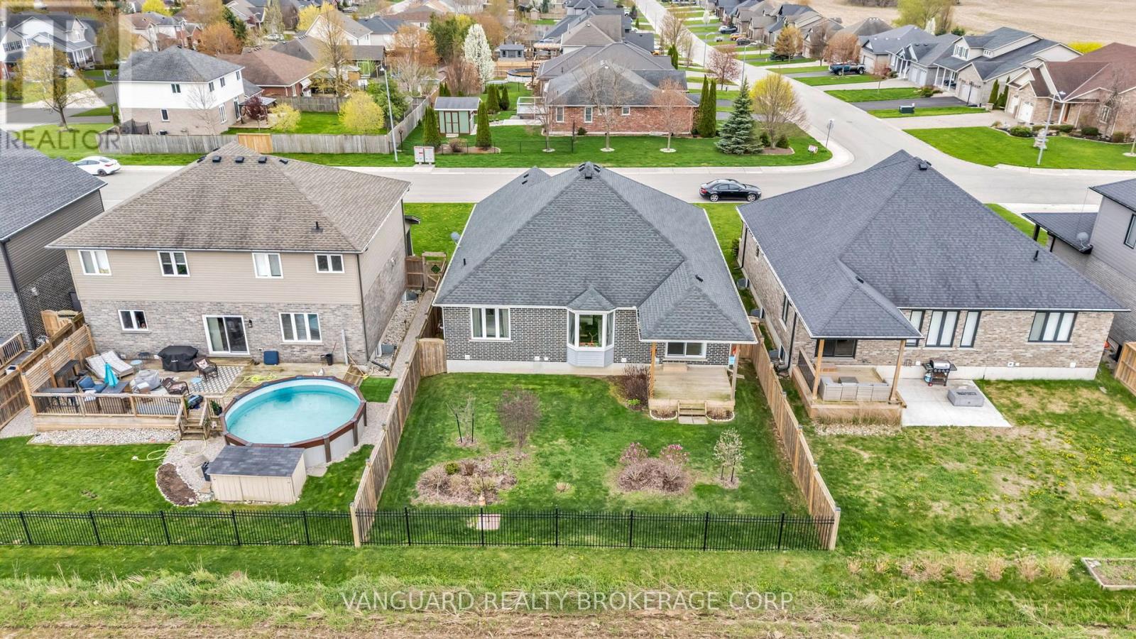 18 Crocus Avenue, Tillsonburg, Ontario  N4G 5S9 - Photo 38 - X13071190