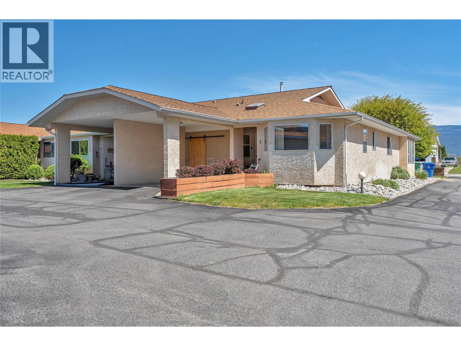 12606 Temple Court Unit# 4, Summerland, British Columbia