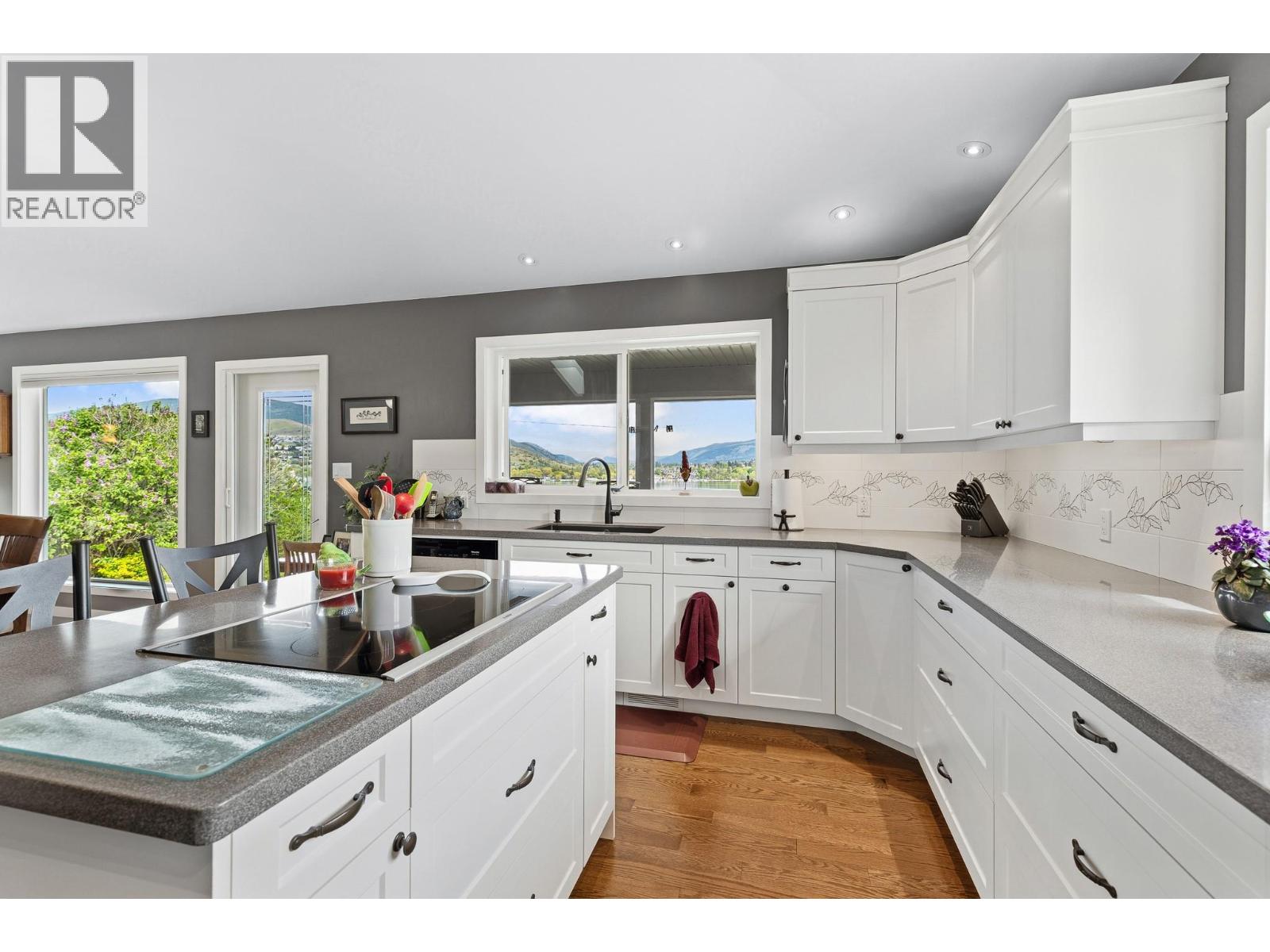 8119 Stoneridge Drive, Coldstream, British Columbia  V1B 2T8 - Photo 20 - 10385438