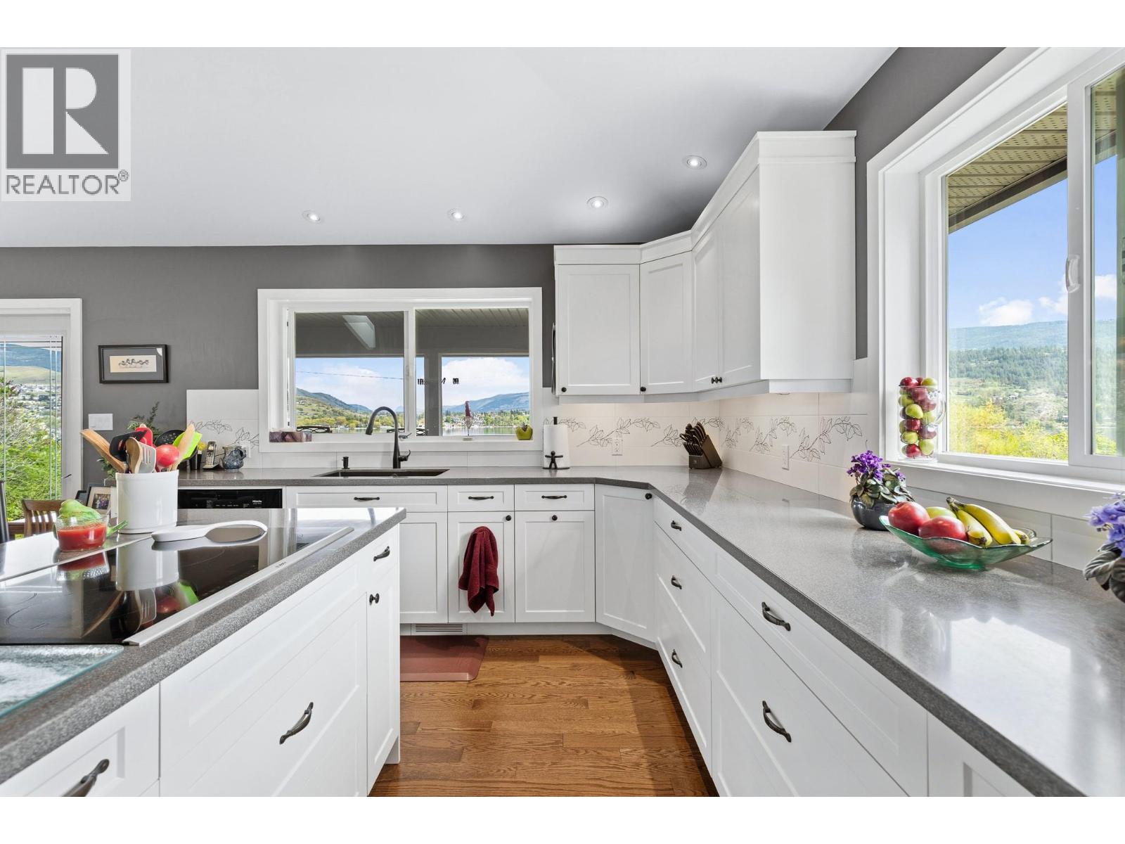 8119 Stoneridge Drive, Coldstream, British Columbia  V1B 2T8 - Photo 21 - 10385438
