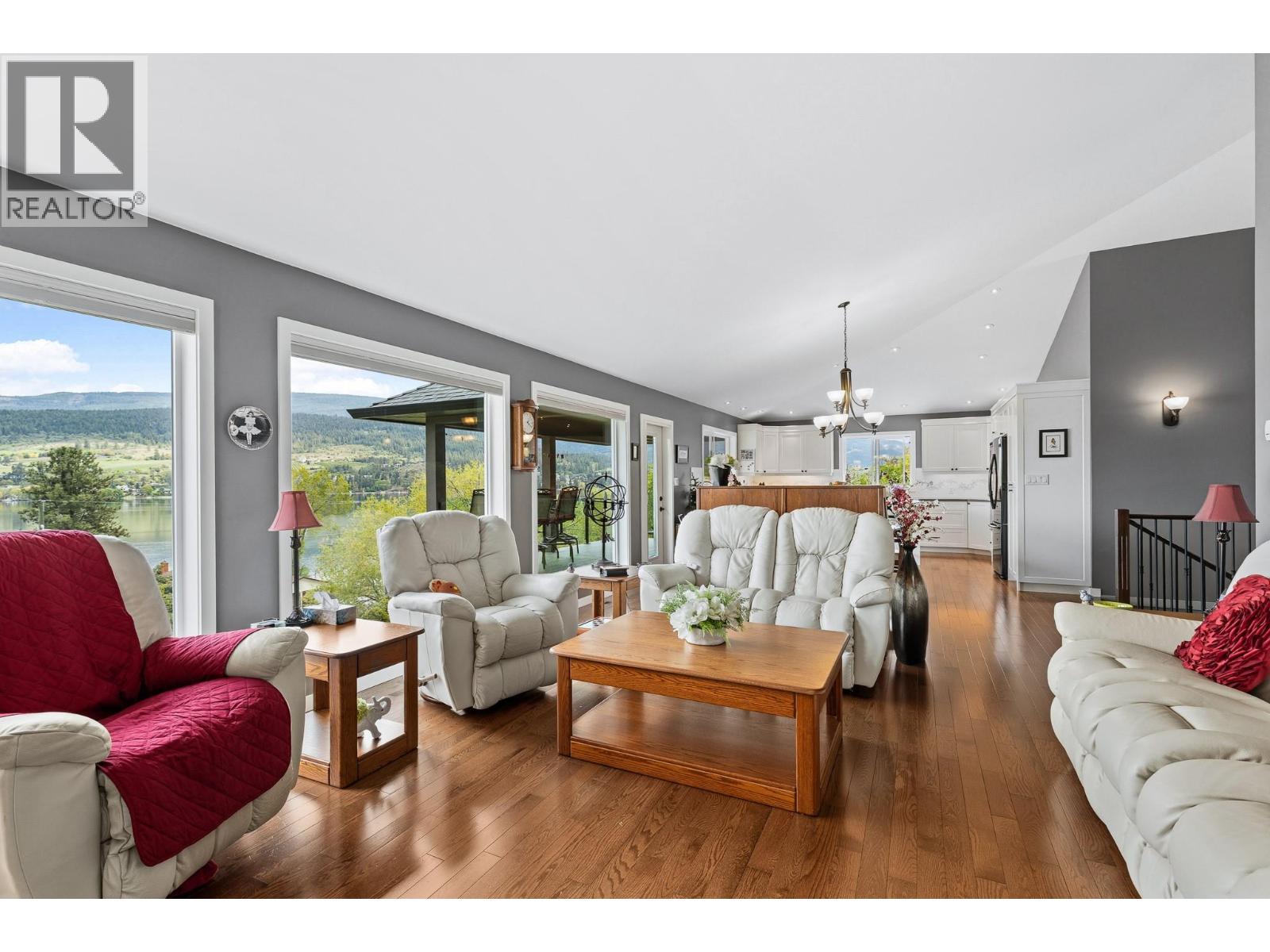 8119 Stoneridge Drive, Coldstream, British Columbia  V1B 2T8 - Photo 32 - 10385438