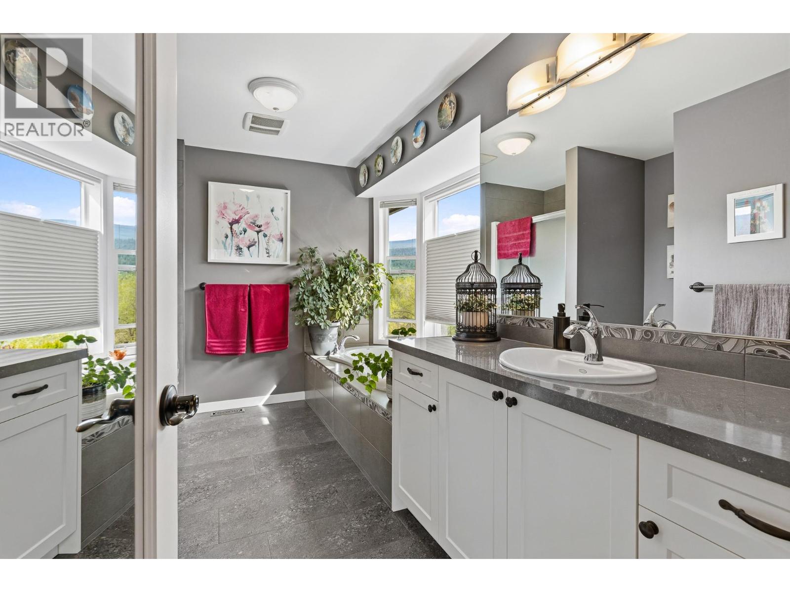 8119 Stoneridge Drive, Coldstream, British Columbia  V1B 2T8 - Photo 44 - 10385438