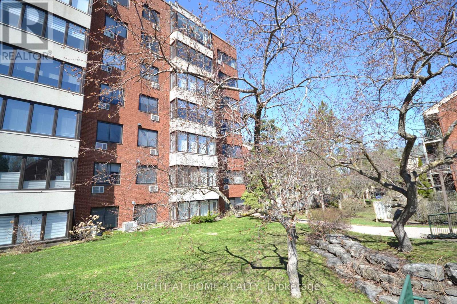 309 - 225 Alvin Road N, Ottawa, Ontario  K1K 4H6 - Photo 35 - X12903904