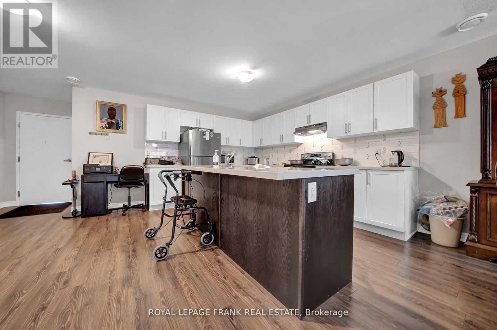 402 Olive Avenue, Oshawa, Ontario  L1H 2R1 - Photo 7 - E13071396
