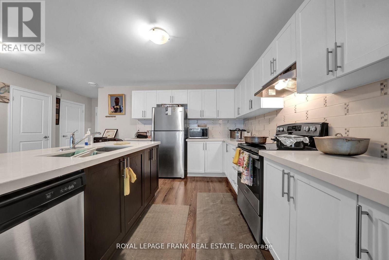 402 Olive Avenue, Oshawa, Ontario  L1H 2R1 - Photo 8 - E13071396