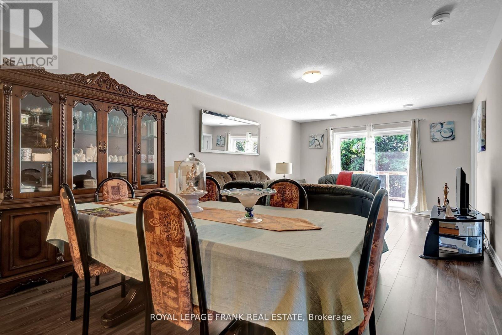 402 Olive Avenue, Oshawa, Ontario  L1H 2R1 - Photo 9 - E13071396