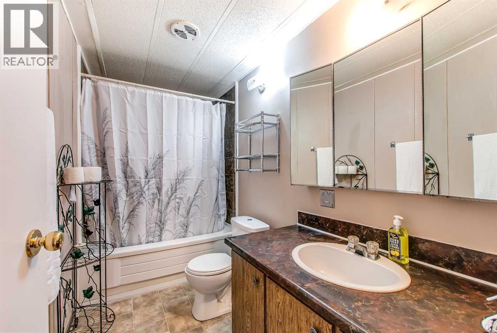 136, 4000 13 Avenue Se, Medicine Hat, Alberta  T1B 1J3 - Photo 30 - A2305394
