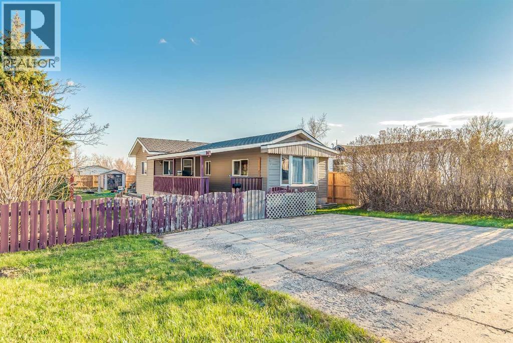 136, 4000 13 Avenue Se, Medicine Hat, Alberta  T1B 1J3 - Photo 2 - A2305394
