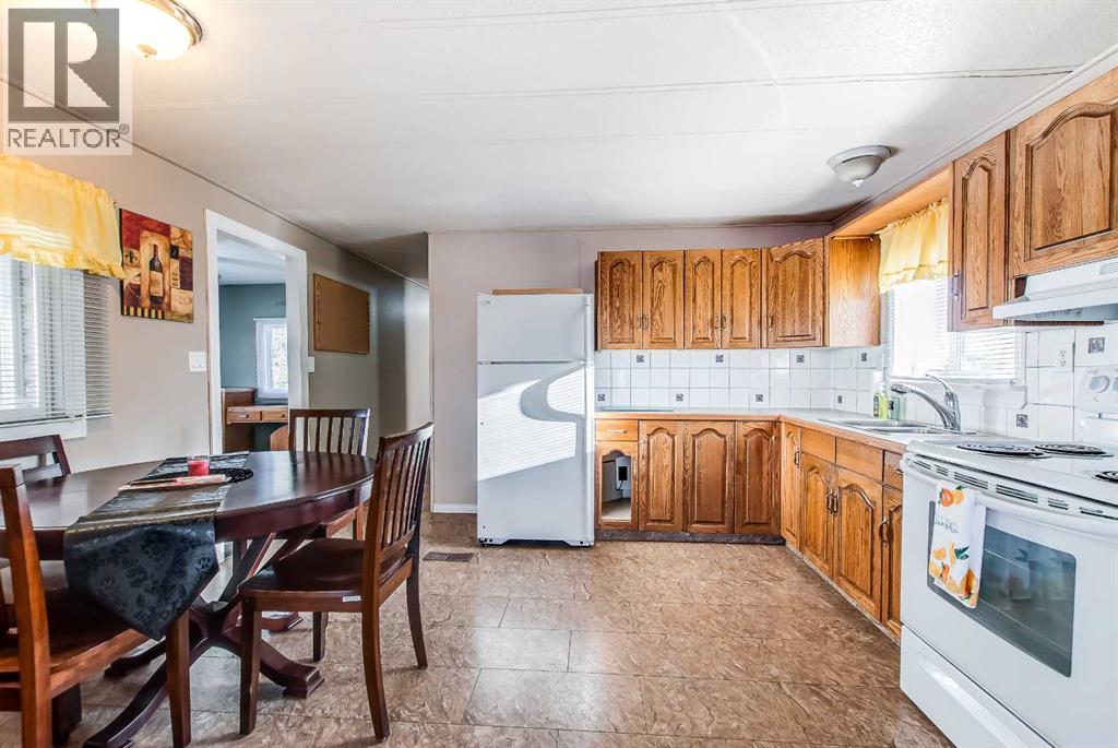 136, 4000 13 Avenue Se, Medicine Hat, Alberta  T1B 1J3 - Photo 10 - A2305394