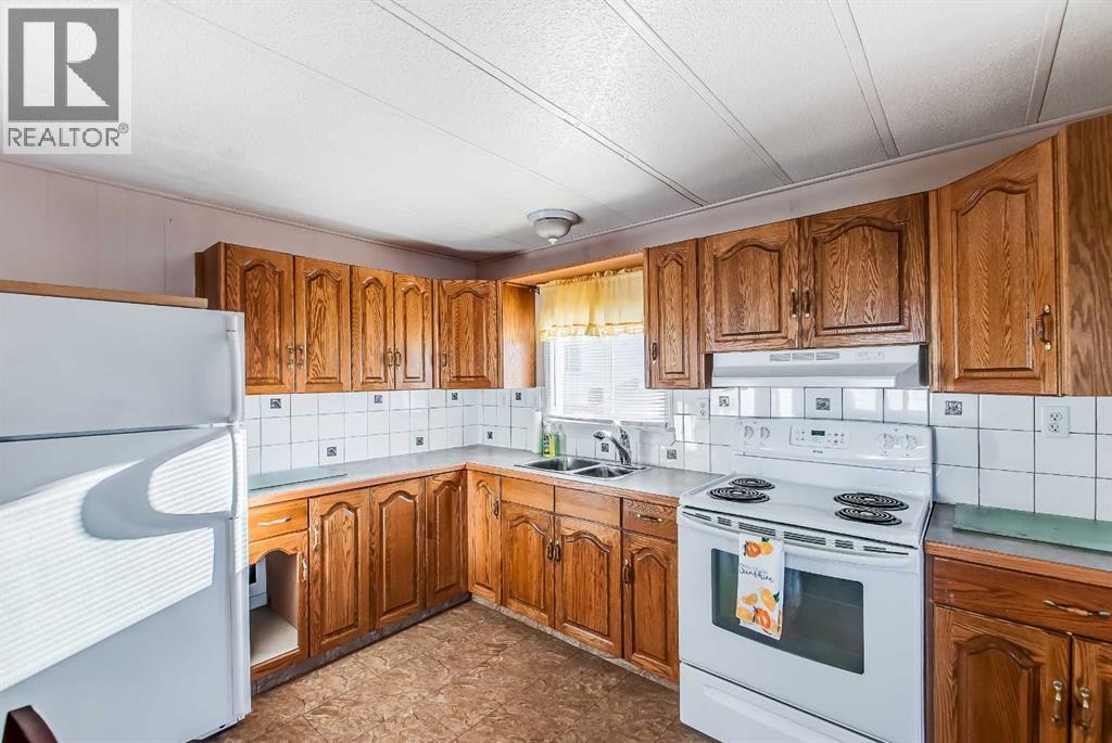 136, 4000 13 Avenue Se, Medicine Hat, Alberta  T1B 1J3 - Photo 11 - A2305394