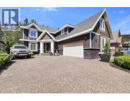 1012 JAY CRESCENT, Squamish, British Columbia