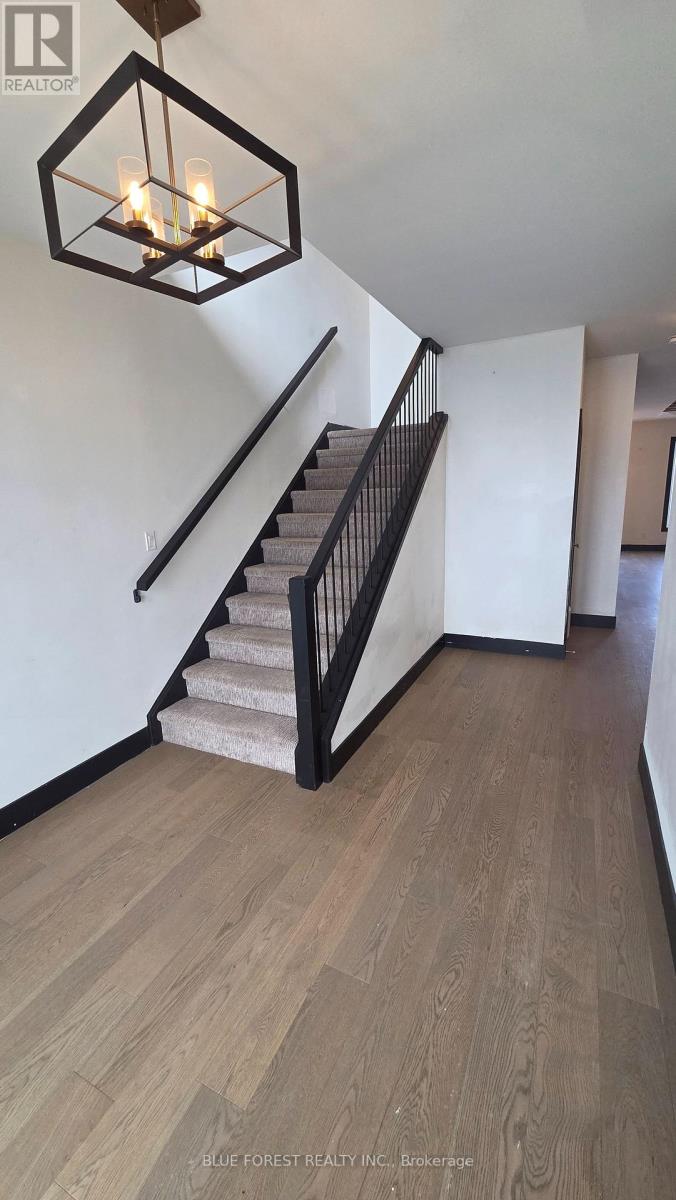 40 Locky Lane, Middlesex Centre, Ontario  N0L 1R0 - Photo 2 - X13071348
