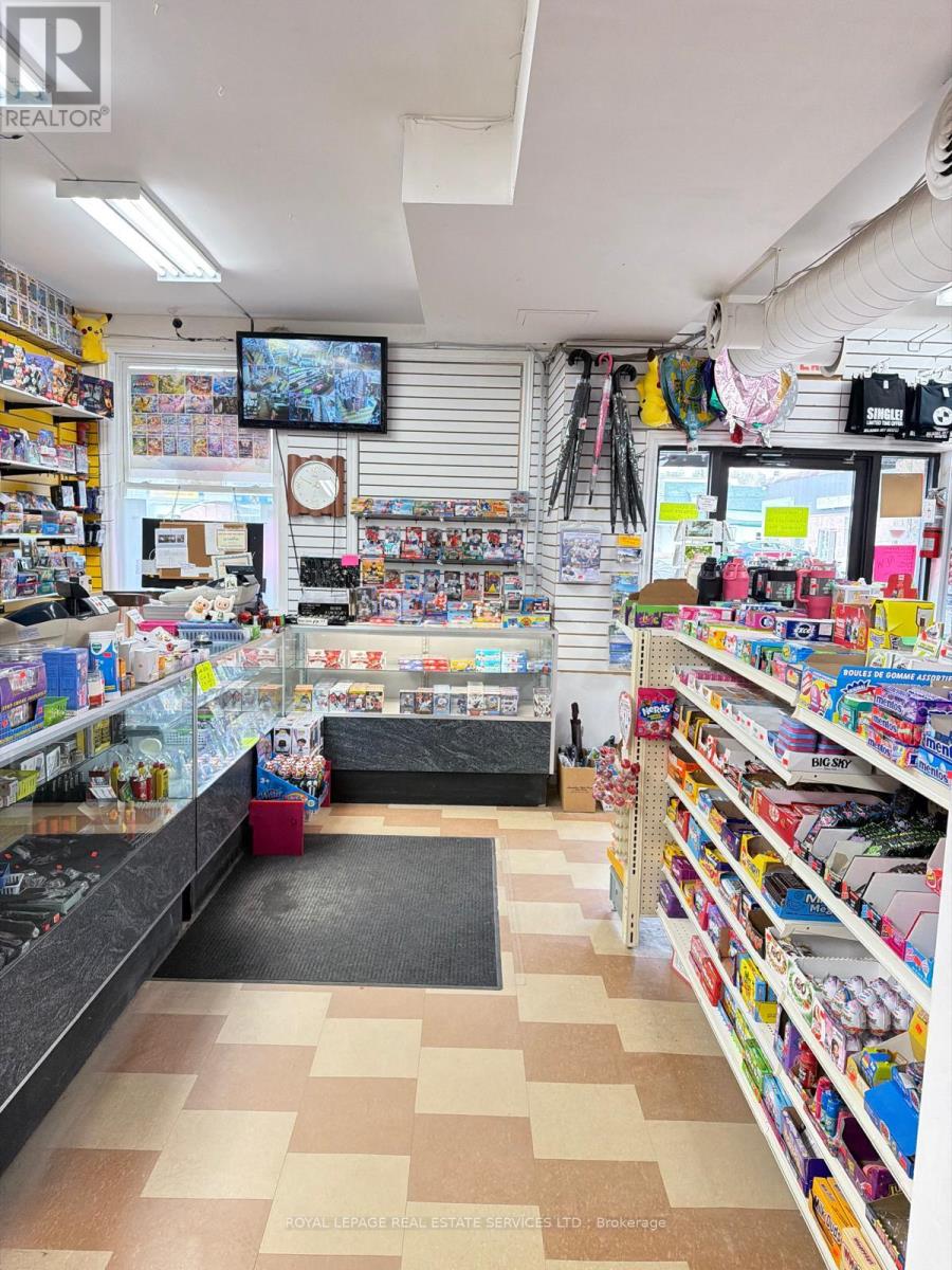 145 Main Street, Prince Edward County, Ontario  K0K 2T0 - Photo 13 - X12090082