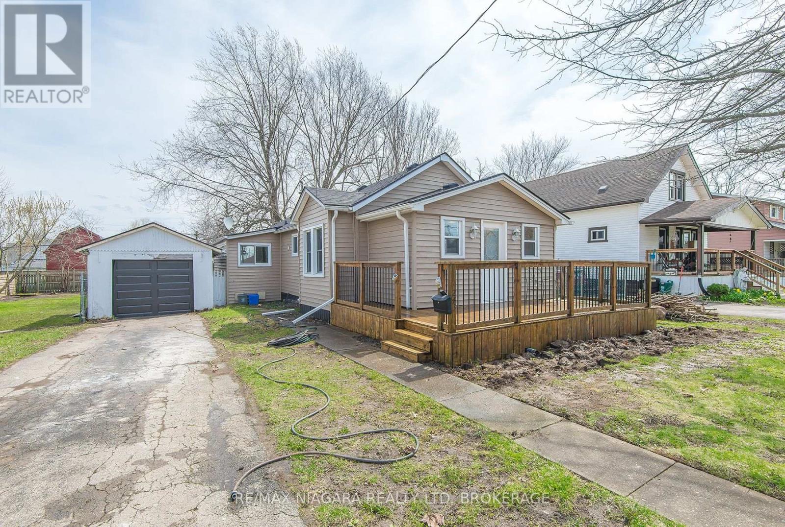 243 North Street N, Fort Erie, Ontario  L2A 3R9 - Photo 5 - X12701192