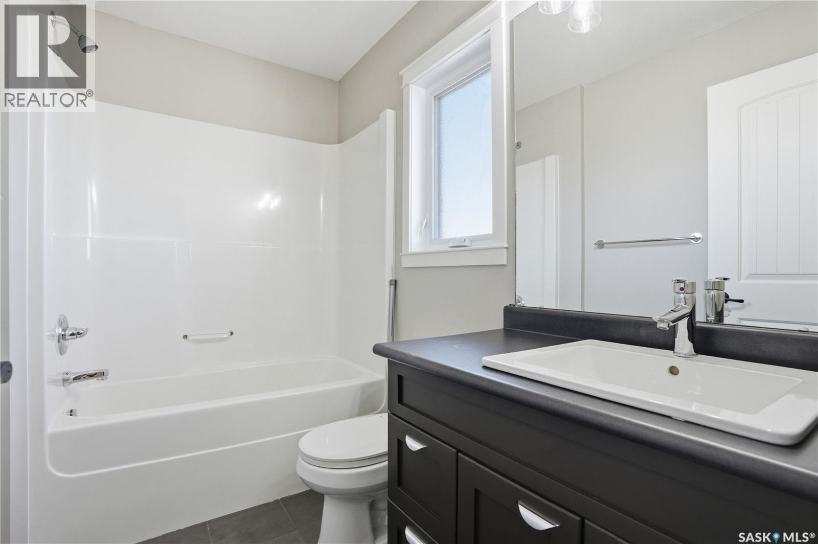 210 Padget Crescent, Saskatoon, Saskatchewan  S7W 0H4 - Photo 30 - SK034588
