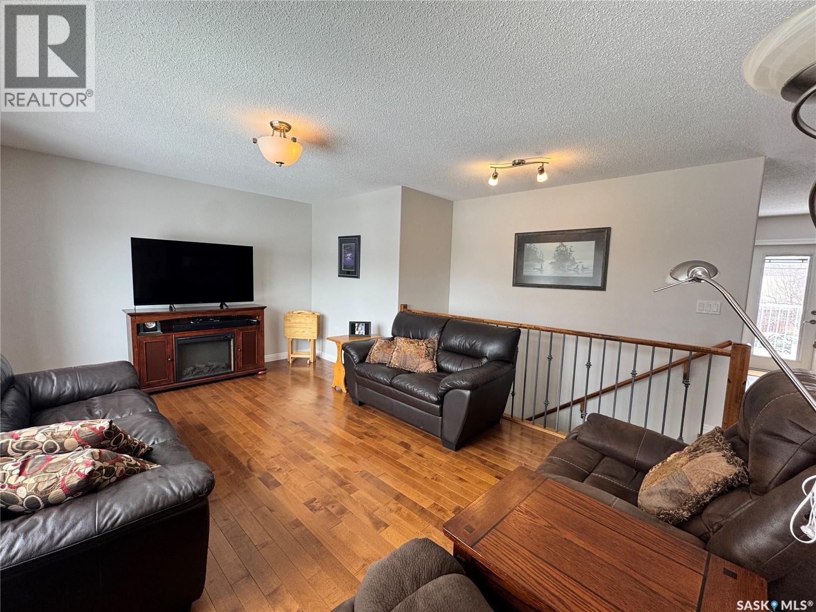 218 5th Avenue E, Biggar, Saskatchewan  S0K 0M0 - Photo 13 - SK034530