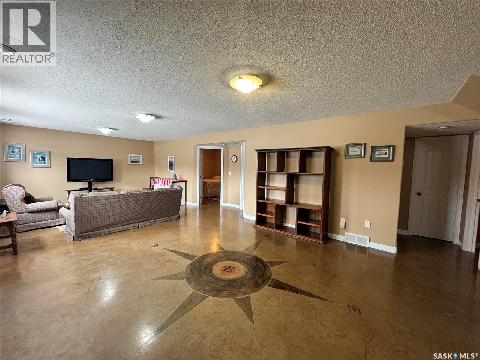 218 5th Avenue E, Biggar, Saskatchewan  S0K 0M0 - Photo 25 - SK034530