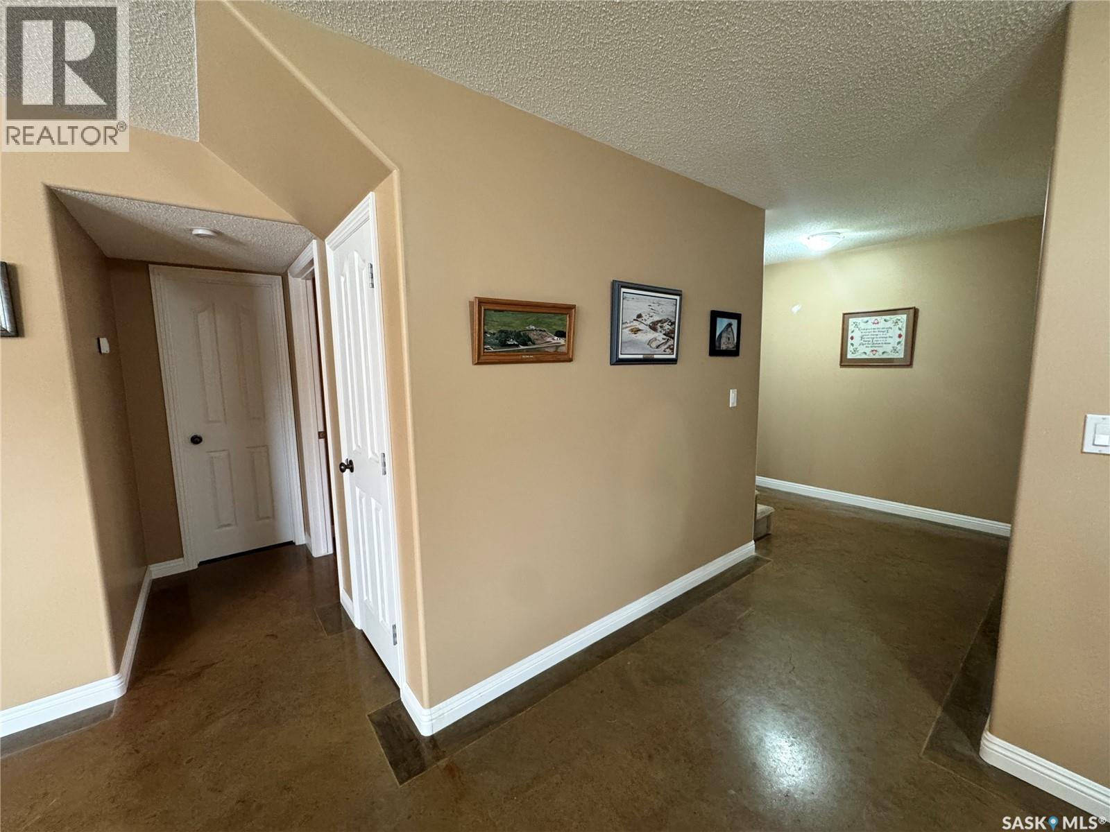 218 5th Avenue E, Biggar, Saskatchewan  S0K 0M0 - Photo 28 - SK034530
