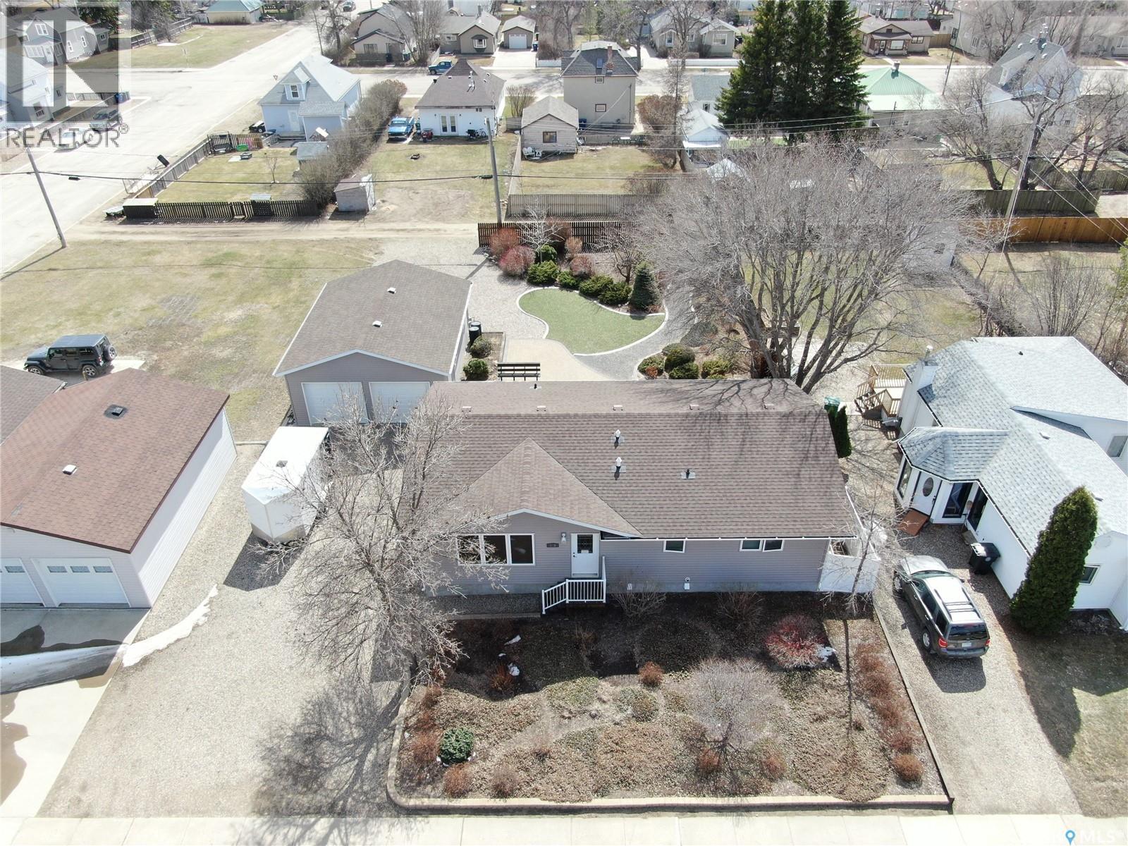 218 5th Avenue E, Biggar, Saskatchewan  S0K 0M0 - Photo 46 - SK034530