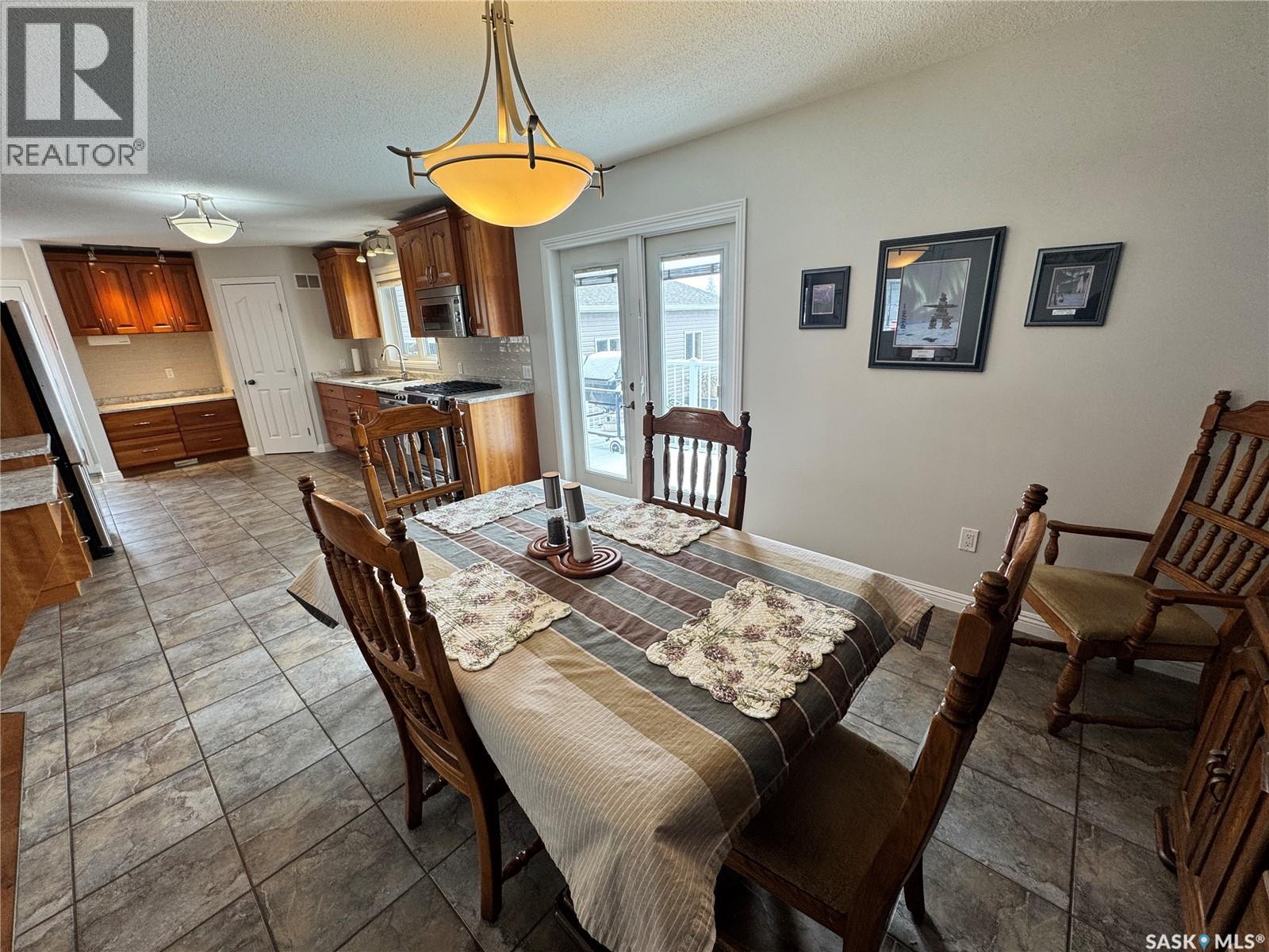 218 5th Avenue E, Biggar, Saskatchewan  S0K 0M0 - Photo 9 - SK034530