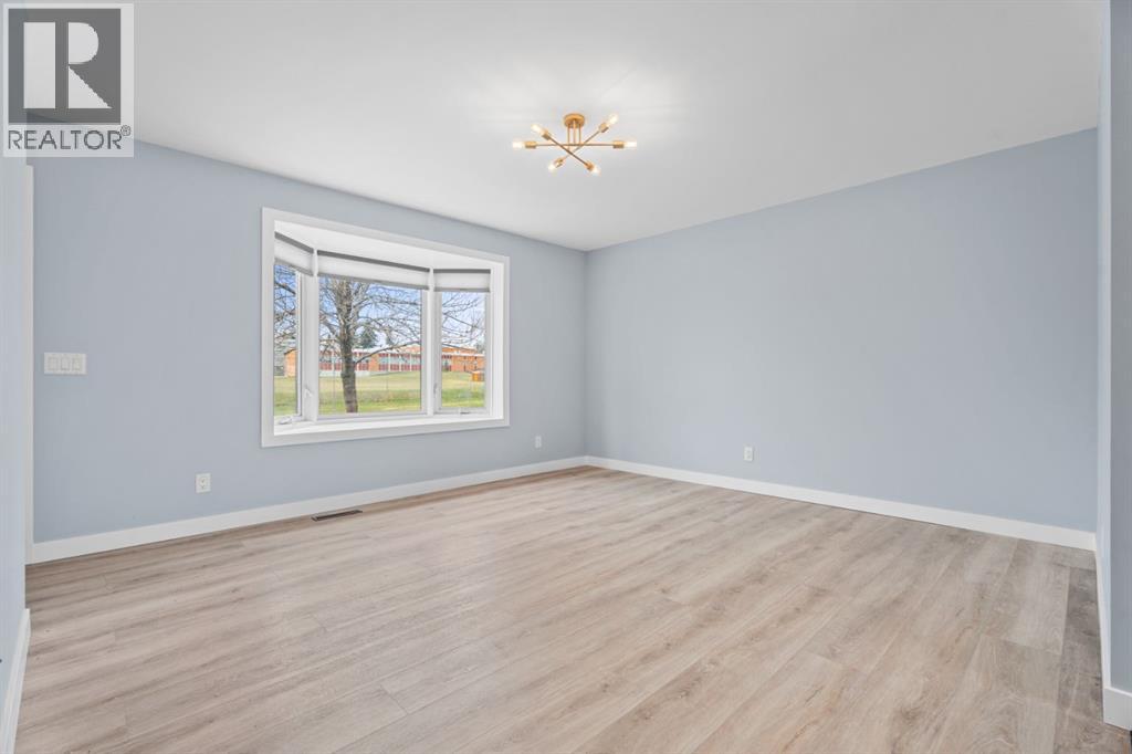 9408 5 Street SE, Calgary, Alberta  T2J 1K5 - Photo 8 - A2302469