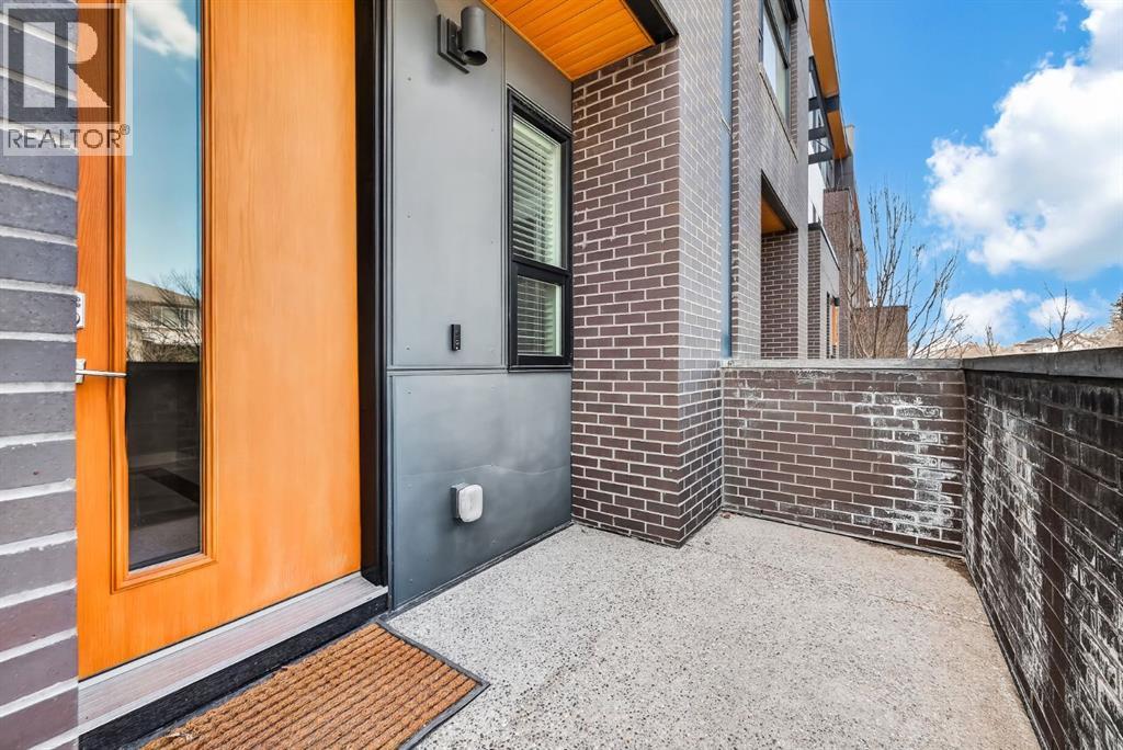 847 77 Street SW, Calgary, Alberta  T3H 6B2 - Photo 4 - A2306382